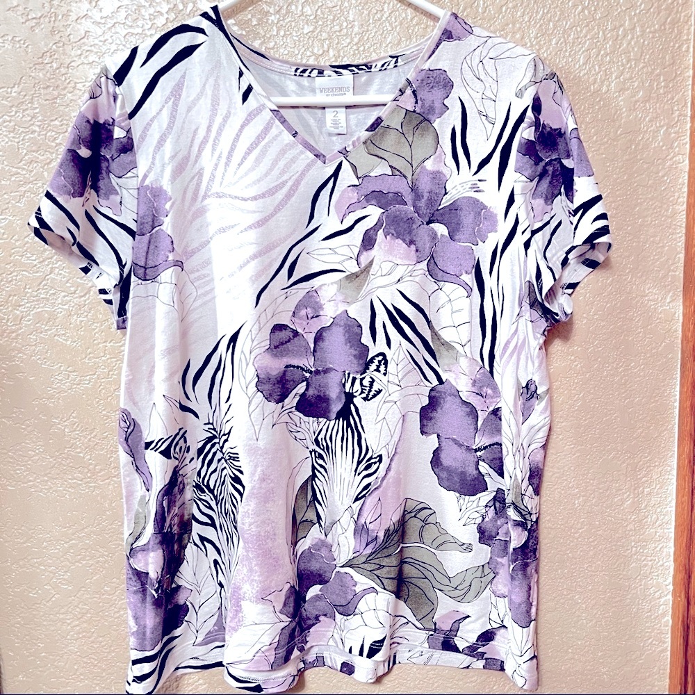 Chicos Weekends Collection floral/zebra print tee size 2 (L, 12, 39”- 40…